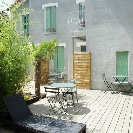 Aparthotel Albert'house 3*