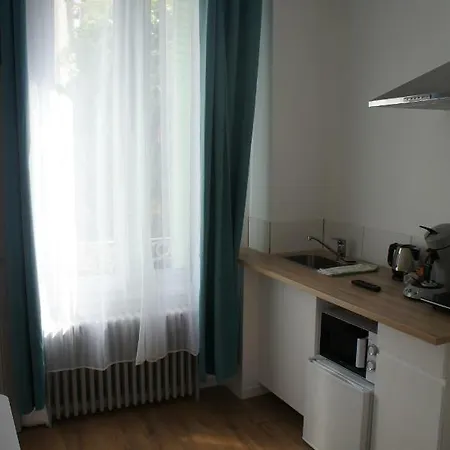 Ξενοδοχείο με διαμερίσματα Albert'house 3*