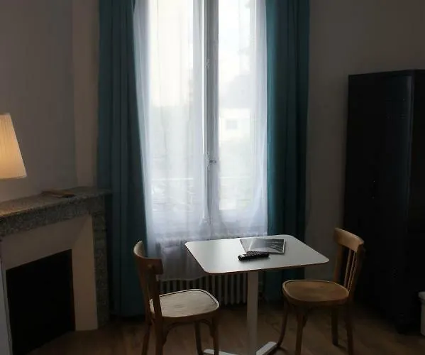 Aparthotel Albert'house 3*