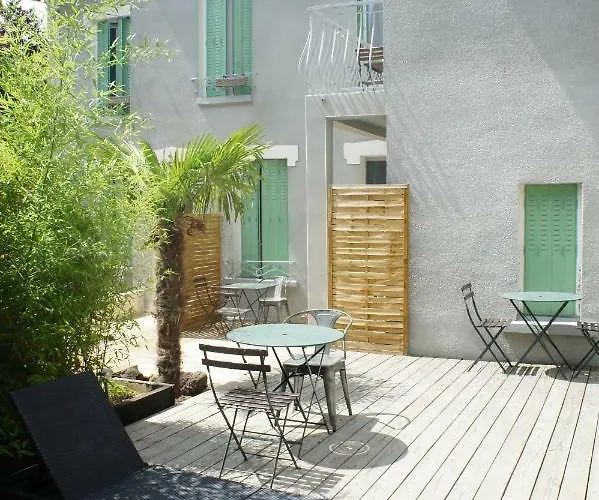 מלון דירות Albert'house 3*